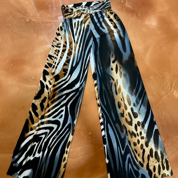 💜BOGO SALE💜 Luz Animal Print Wide-Leg Pants - Picture 3 of 4